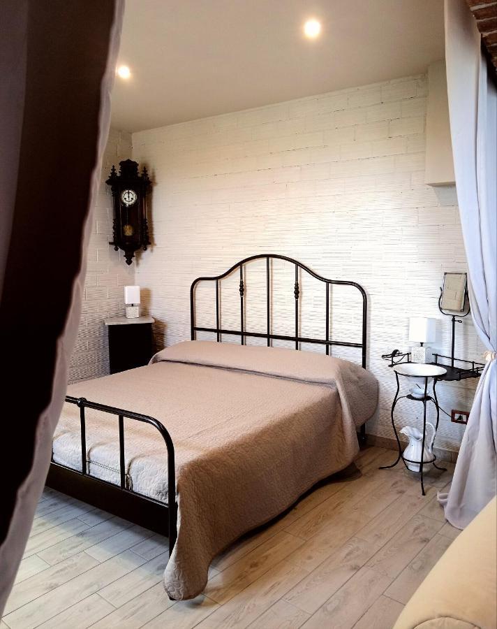 Teresa Belvedere Rooms&Holidayapartments Camere&Appartamenti Castellinaldo 外观 照片